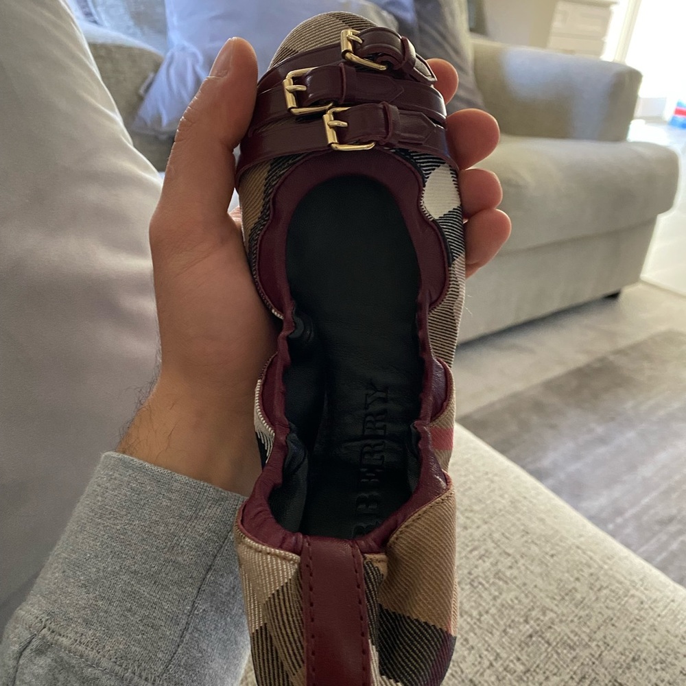 Brand new Burberry women flats